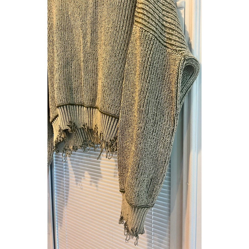 POL Women Distressed Pullover Sweater Shredded Knit Slouchy Women's Size Medium - Picture 2 of 8